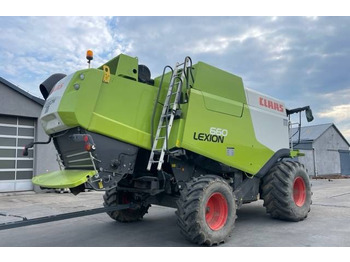 Combine harvester CLAAS Lexion 660: picture 5