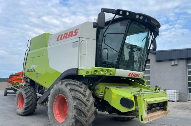 Combine harvester CLAAS Lexion 660: picture 3