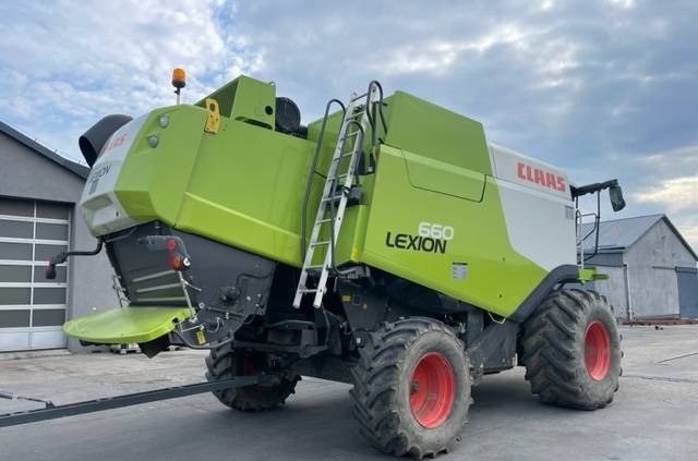 Combine harvester CLAAS Lexion 660: picture 5