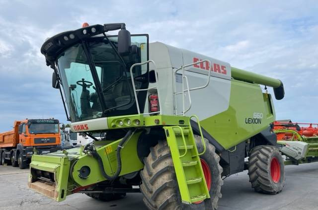 Combine harvester CLAAS Lexion 660: picture 9