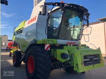 Combine harvester CLAAS Lexion 750