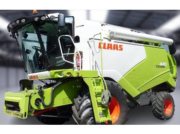 Combine harvester CLAAS Tucano