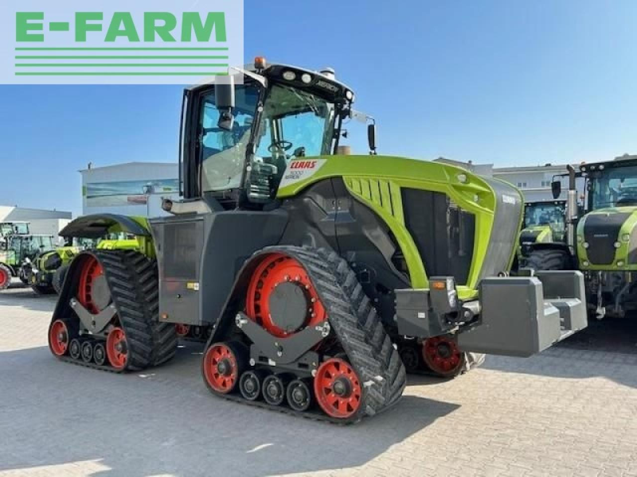 Farm tractor CLAAS xerion 5000 trac ts: picture 2