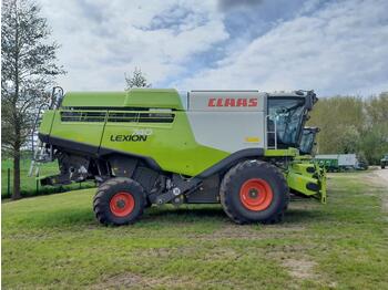 Combine harvester CLAAS Lexion 740