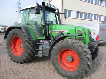 Farm tractor FENDT 714 Vario Klima/Kraftheber: picture 1