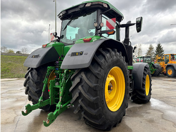 JOHN DEERE 8R340 - Farm tractor: picture 5