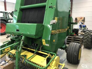 Square baler JOHN DEERE