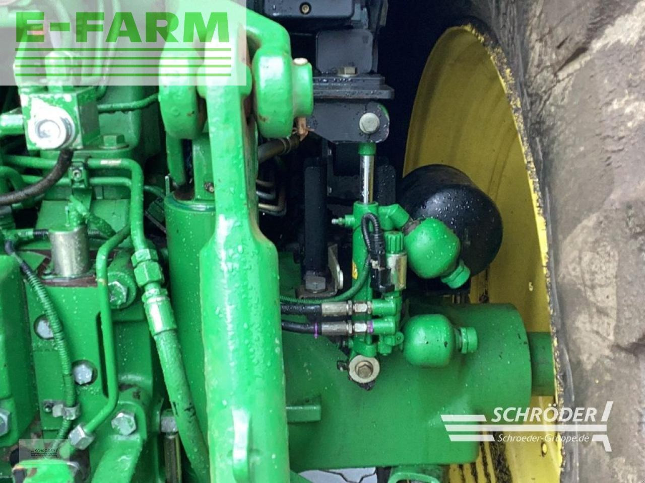 Farm tractor John Deere 6170 r: picture 17