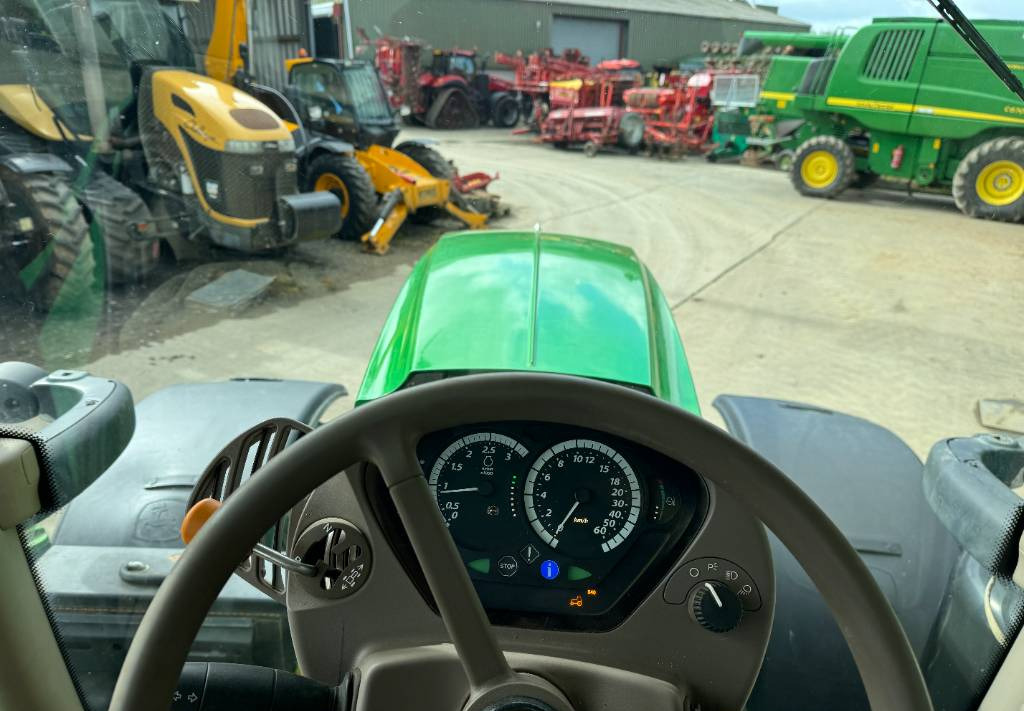 Farm tractor John Deere 6215 R AutoPower: picture 14