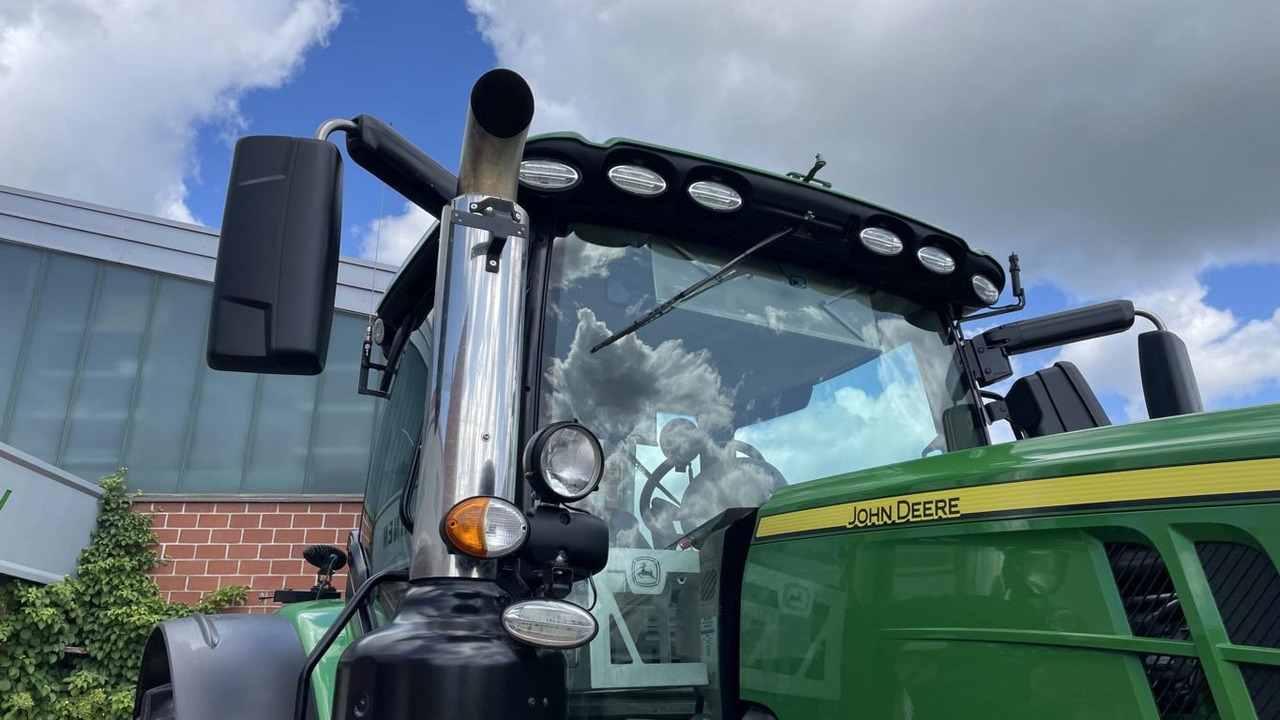 Farm tractor John Deere 6250R: picture 43