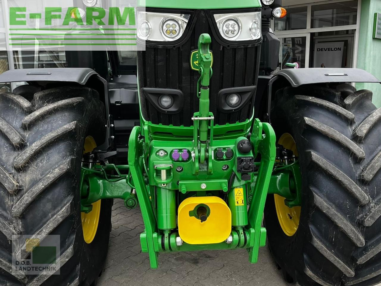 Farm tractor John Deere 6250r: picture 3