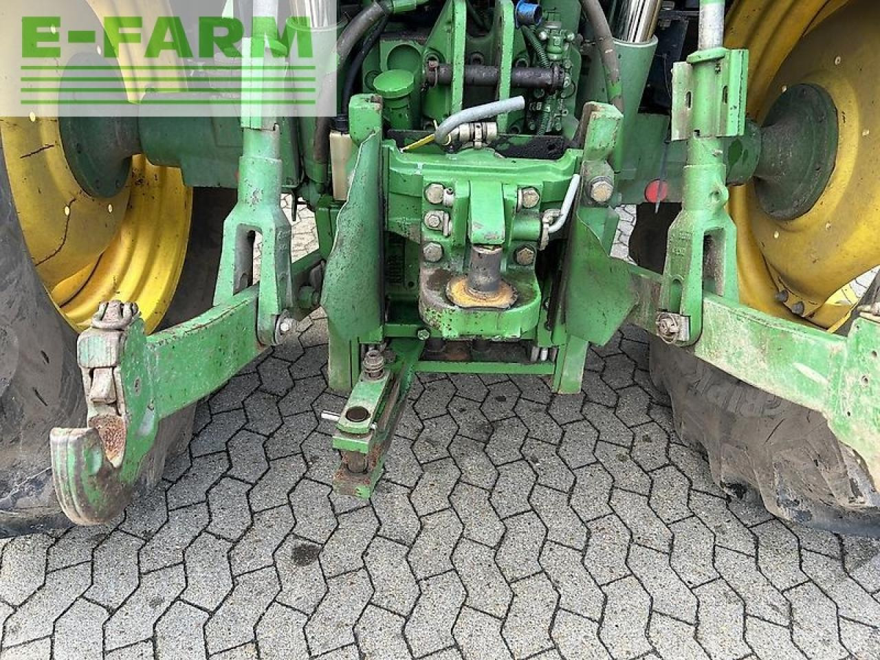 Farm tractor John Deere 6630: picture 7