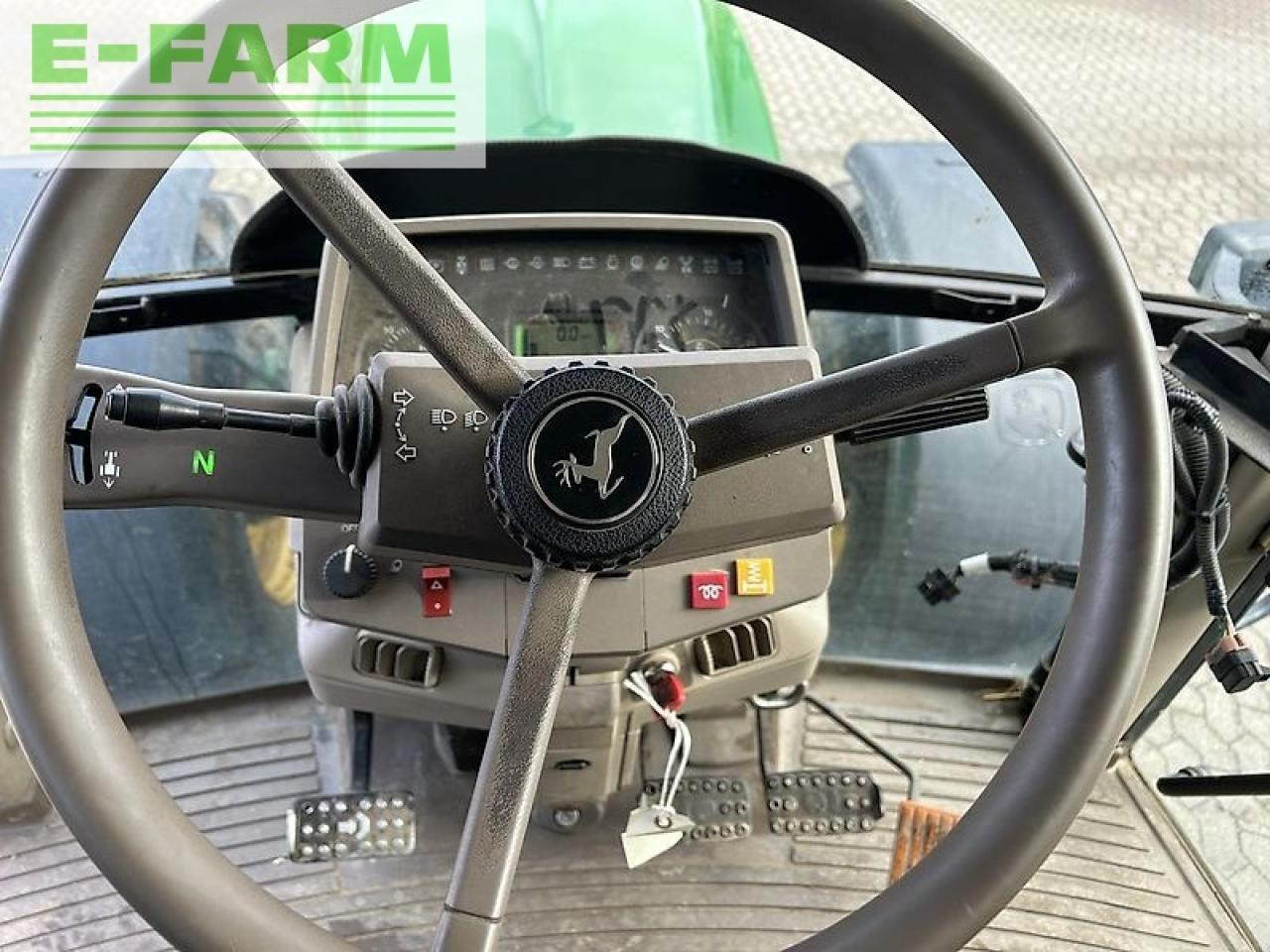 Farm tractor John Deere 6630: picture 3