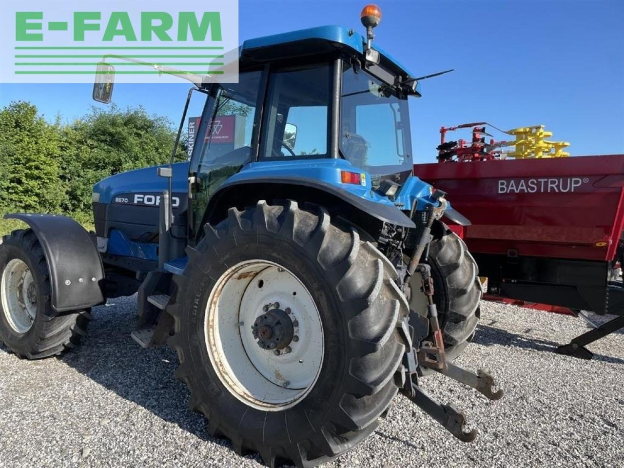 Farm tractor New Holland 8670 supersteer og frontlift: picture 2