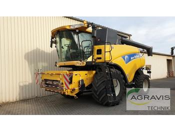 Combine harvester New Holland CR 980: picture 1