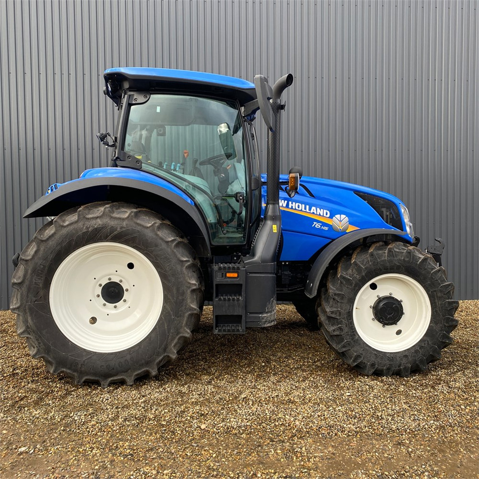 Farm tractor New Holland T 6.145: picture 9