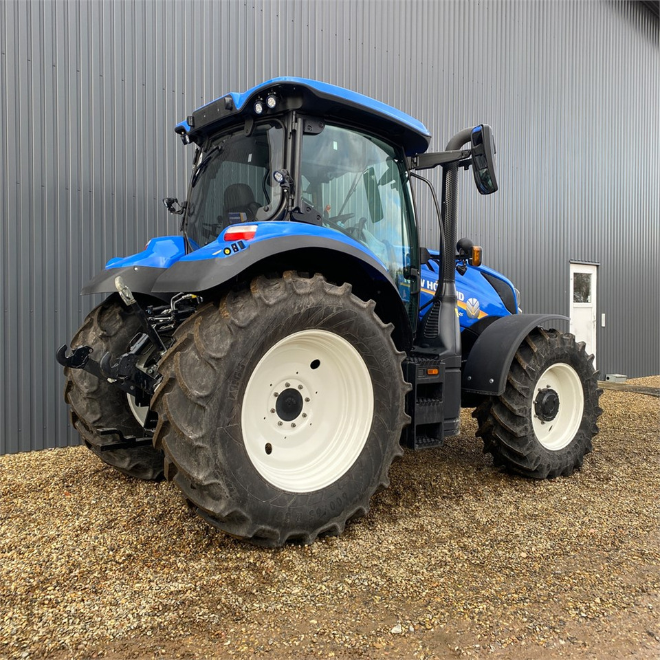Farm tractor New Holland T 6.145: picture 10