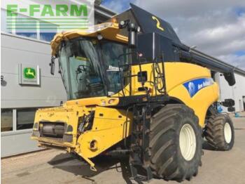 Combine harvester NEW HOLLAND CR9090