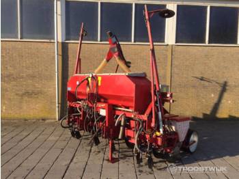Kongskilde/Becker Kongskilde/Becker Aeromat T Aeromat T - Precision sowing machine