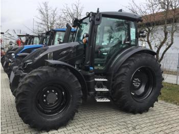 New Farm tractor Valtra G 135 V 1B9 Black: picture 1