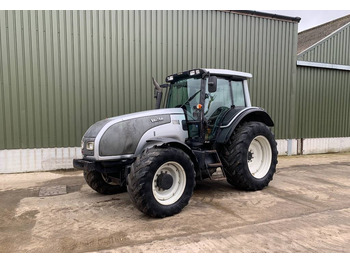 Farm tractor VALTRA T151