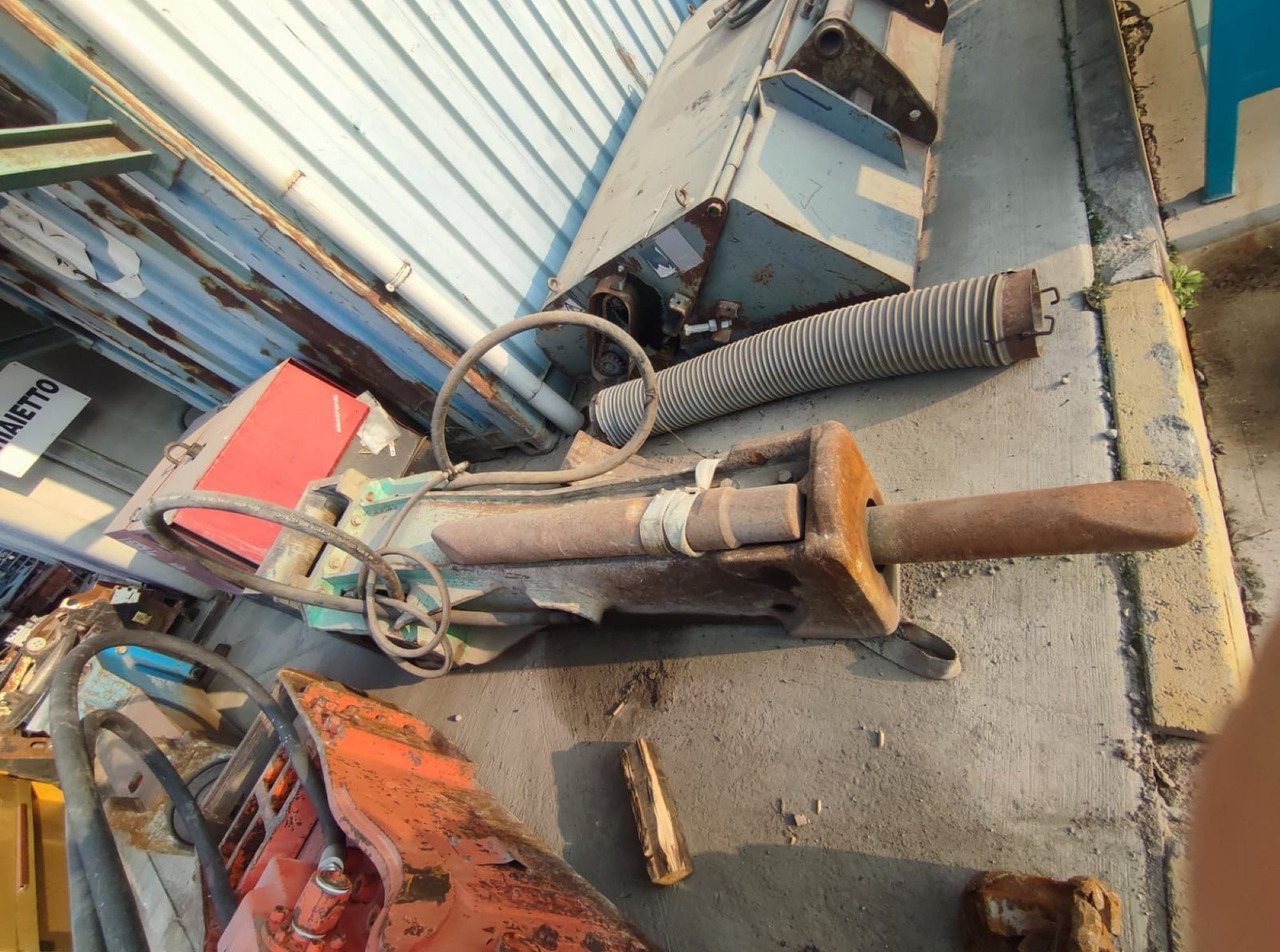 Hydraulic hammer MONTABERT BRM900: picture 5