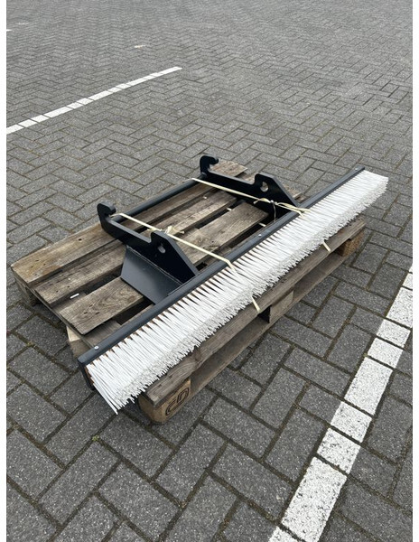 New Broom for Construction machinery Tobroco Veegborstel 150 cm Giant aanspan: picture 4