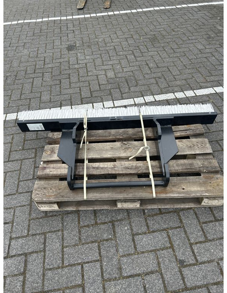 New Broom for Construction machinery Tobroco Veegborstel 150 cm Giant aanspan: picture 2