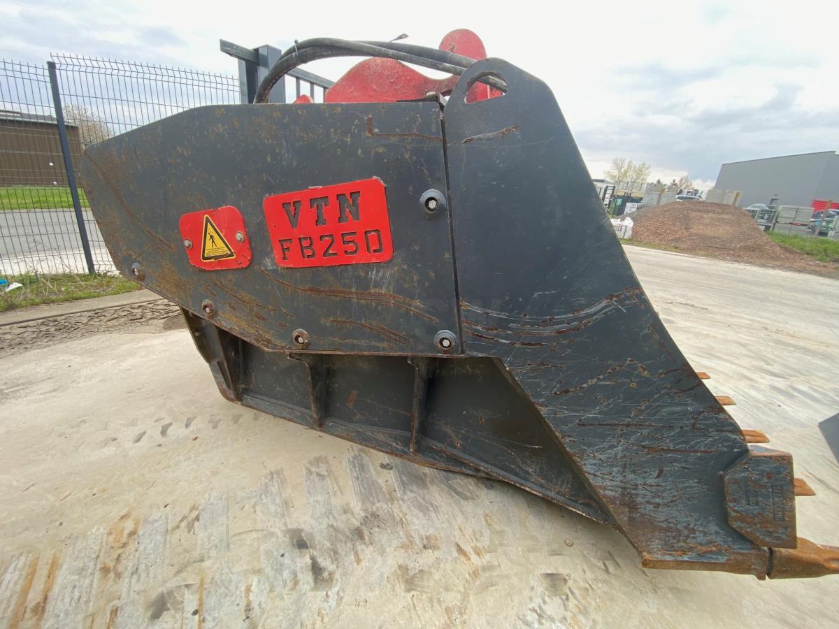 Excavator bucket for Construction machinery VTN FB 250: picture 3