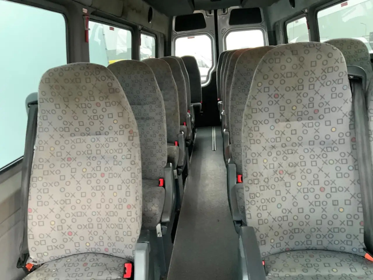 Minibus, Passenger van Volkswagen Crafter 35 2.5 TDI L4H3 PersoneBus 19 pers Airco CameraTre: picture 12
