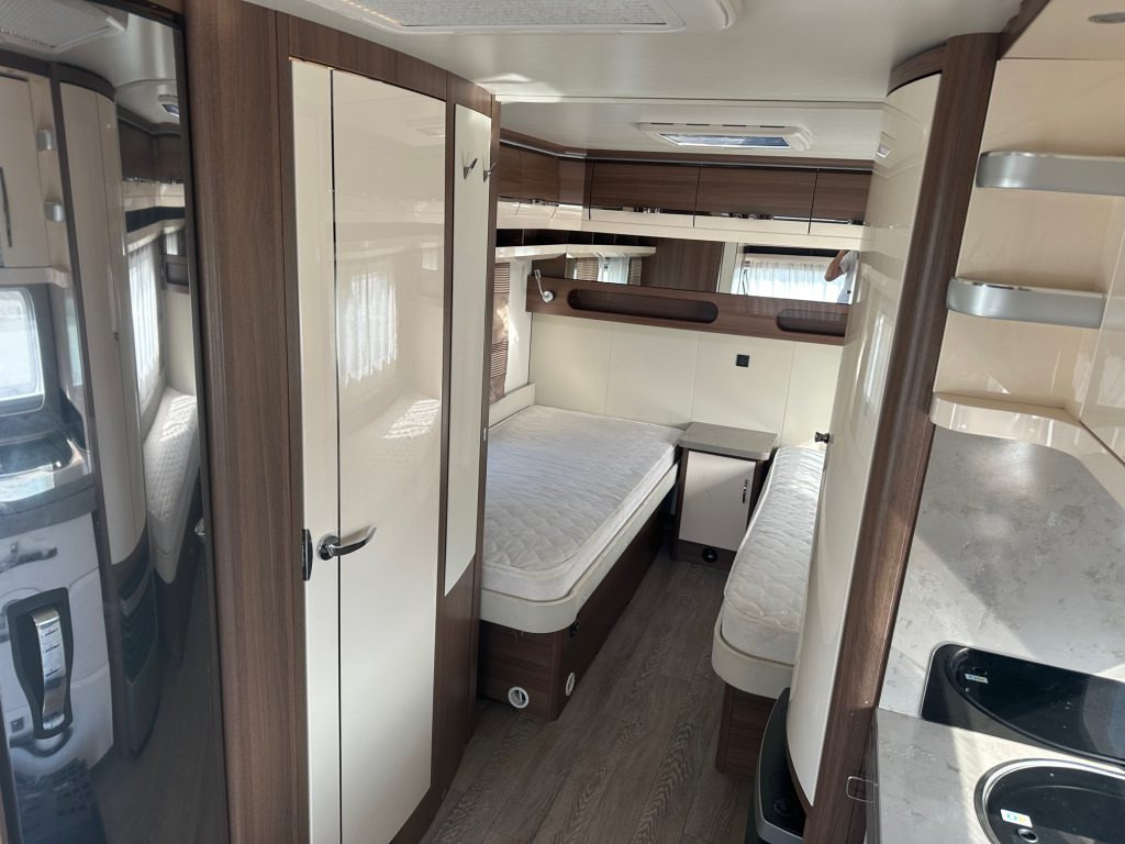 Caravan Hobby 560 LU Prestige 2019: picture 7