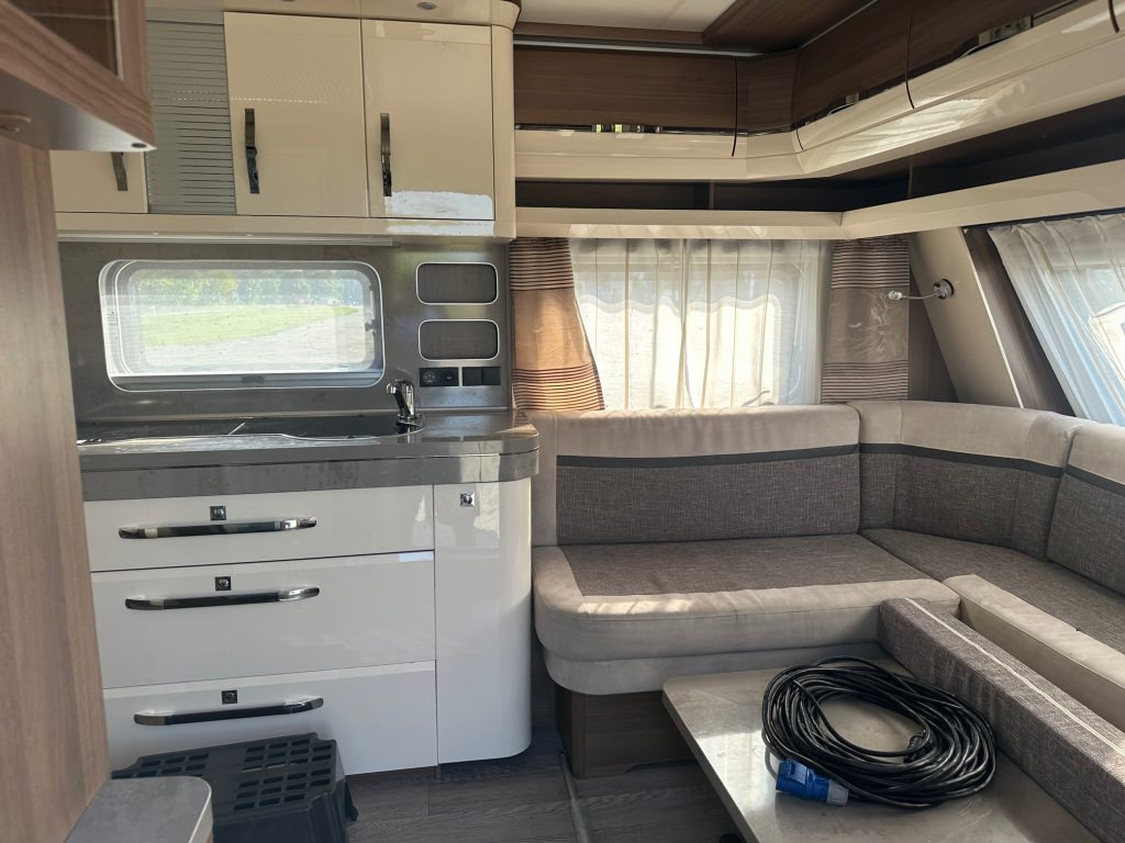 Caravan Hobby 560 LU Prestige 2019: picture 5
