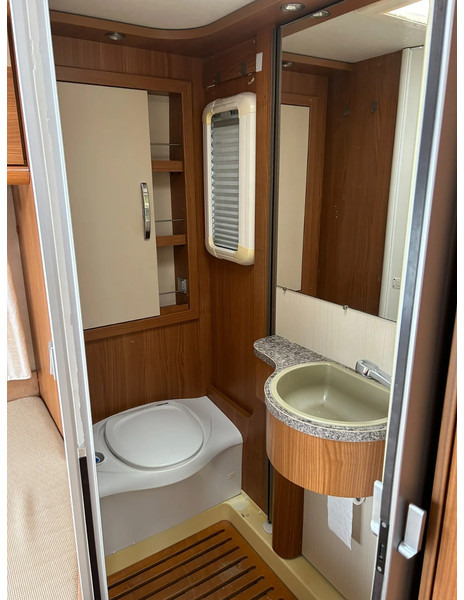 Integrated motorhome Hymer B 654 SL LANG Marge voertuig Silverline: picture 7