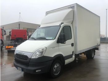 Closed box van IVECO DAILY 35C15: picture 1