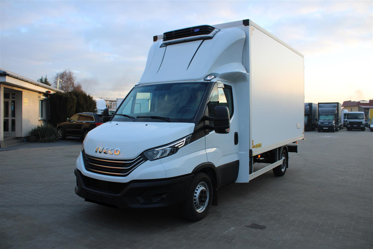 New Refrigerated delivery van for transportation of food IVECO Daily: picture 7