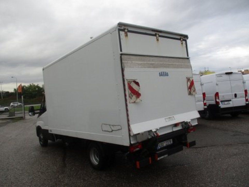 Closed box van Iveco Daily 35C15 LBW: picture 3