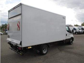 Closed box van Iveco Daily 35C16: picture 4