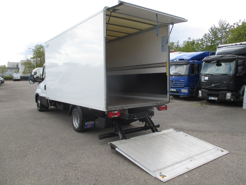 Closed box van Iveco Daily 35C16: picture 7