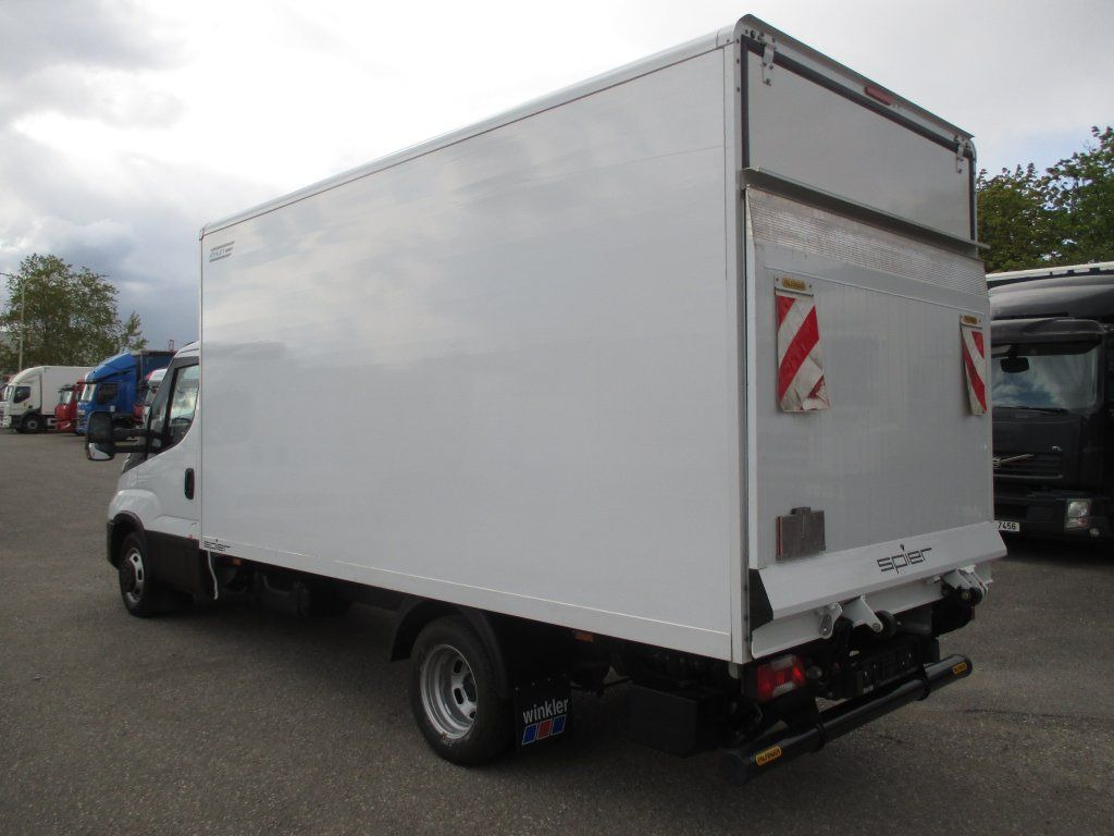 Closed box van Iveco Daily 35C16: picture 6