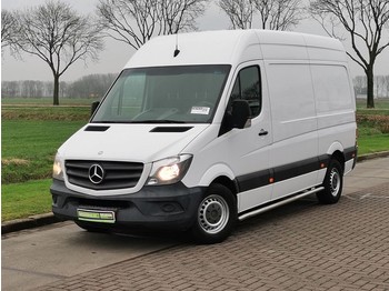 Commercial truck Mercedes-Benz Sprinter: picture 1