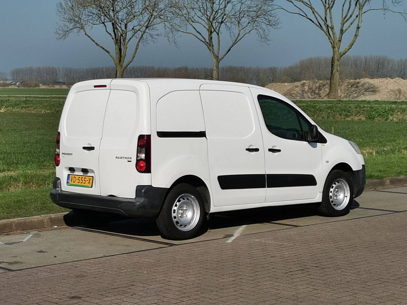 Small van Peugeot Partner: picture 3