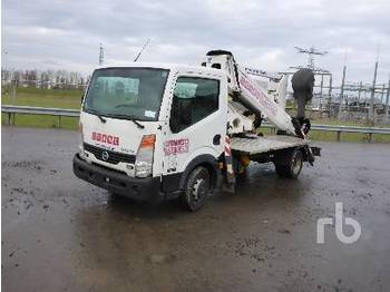 NISSAN CABSTAR 35.13 4x2 w/2011 Oil & Steel Snake 2010 C - Articulated boom