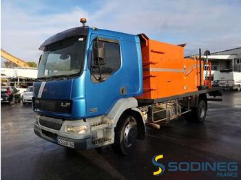 Asphalt machine DAF LF 55250 AVEC ROSCO PATCHER