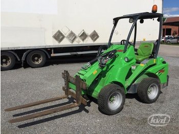 Skid steer loader Avant 420 Compact Loader with telescopic boom and equipment: picture 1