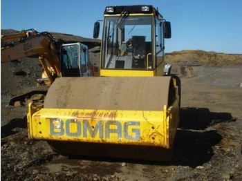 Roller Bomag BW 211D3: picture 1
