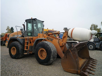 Wheel loader CASE