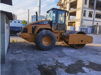 Roller CATERPILLAR