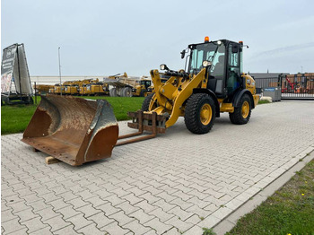 Wheel loader CATERPILLAR 906M