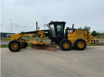 Grader CATERPILLAR 140M