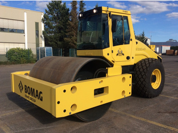 Bomag BW218D-40 - Compactor